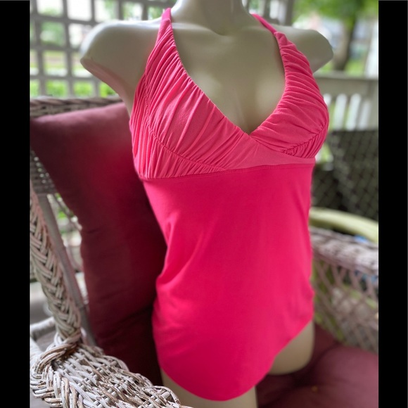 LULULEMON. Gorgeous Racerback Top - Picture 10 of 10